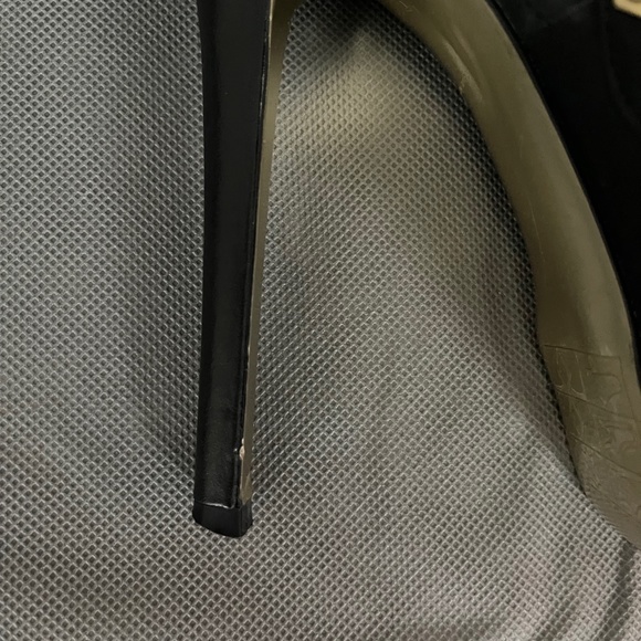 Bebe Size 7 Black Gold Metal Rivets Cut-out Booties Heels Platform Stiletto - Picture 6 of 12